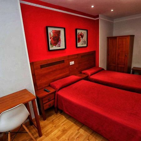 Hostal Vitorina Soria Luaran gambar