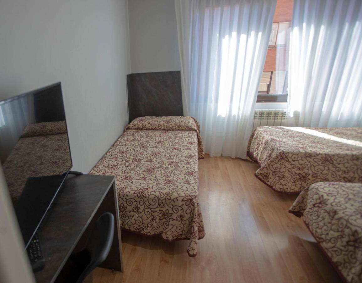 Hostal Vitorina Soria Luaran gambar