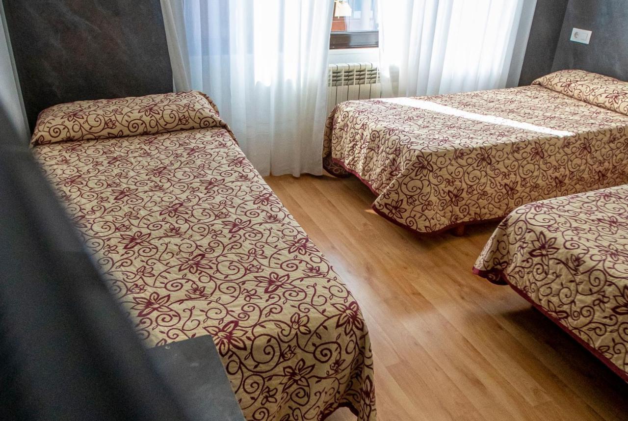 Hostal Vitorina Soria Luaran gambar