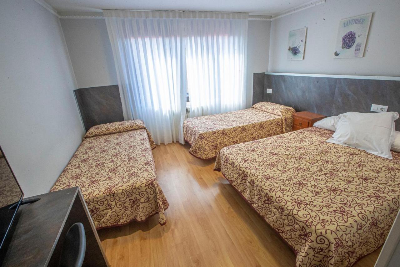 Hostal Vitorina Soria Luaran gambar