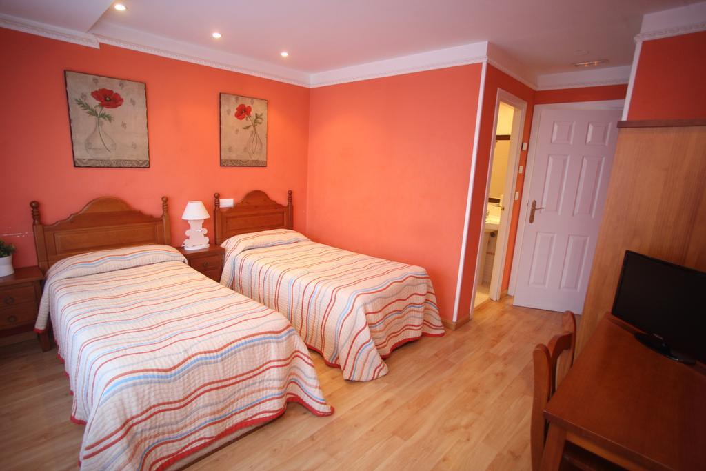 Hostal Vitorina Soria Luaran gambar