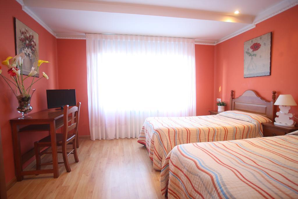 Hostal Vitorina Soria Luaran gambar