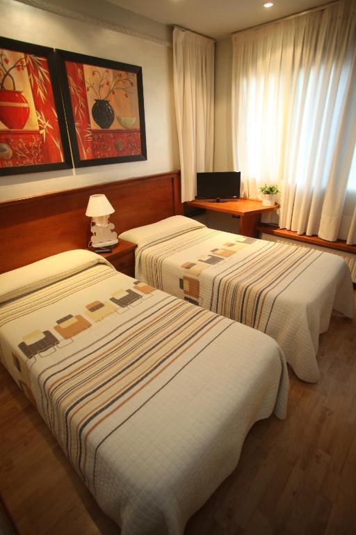 Hostal Vitorina Soria Bilik gambar