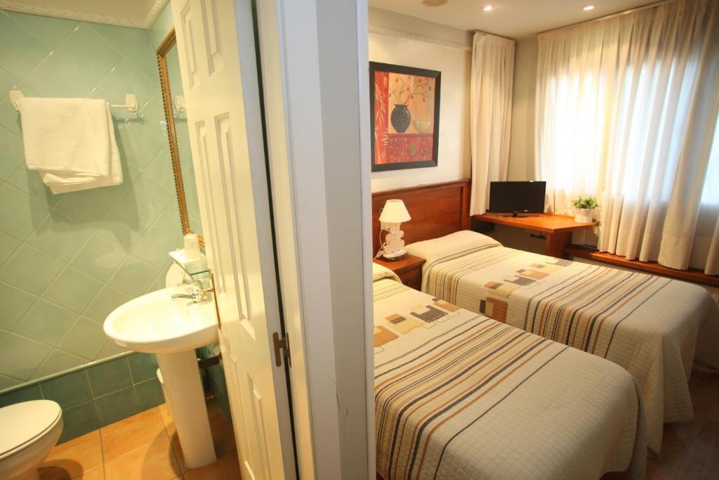 Hostal Vitorina Soria Luaran gambar