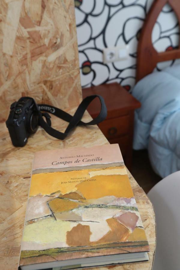 Hostal Vitorina Soria Luaran gambar